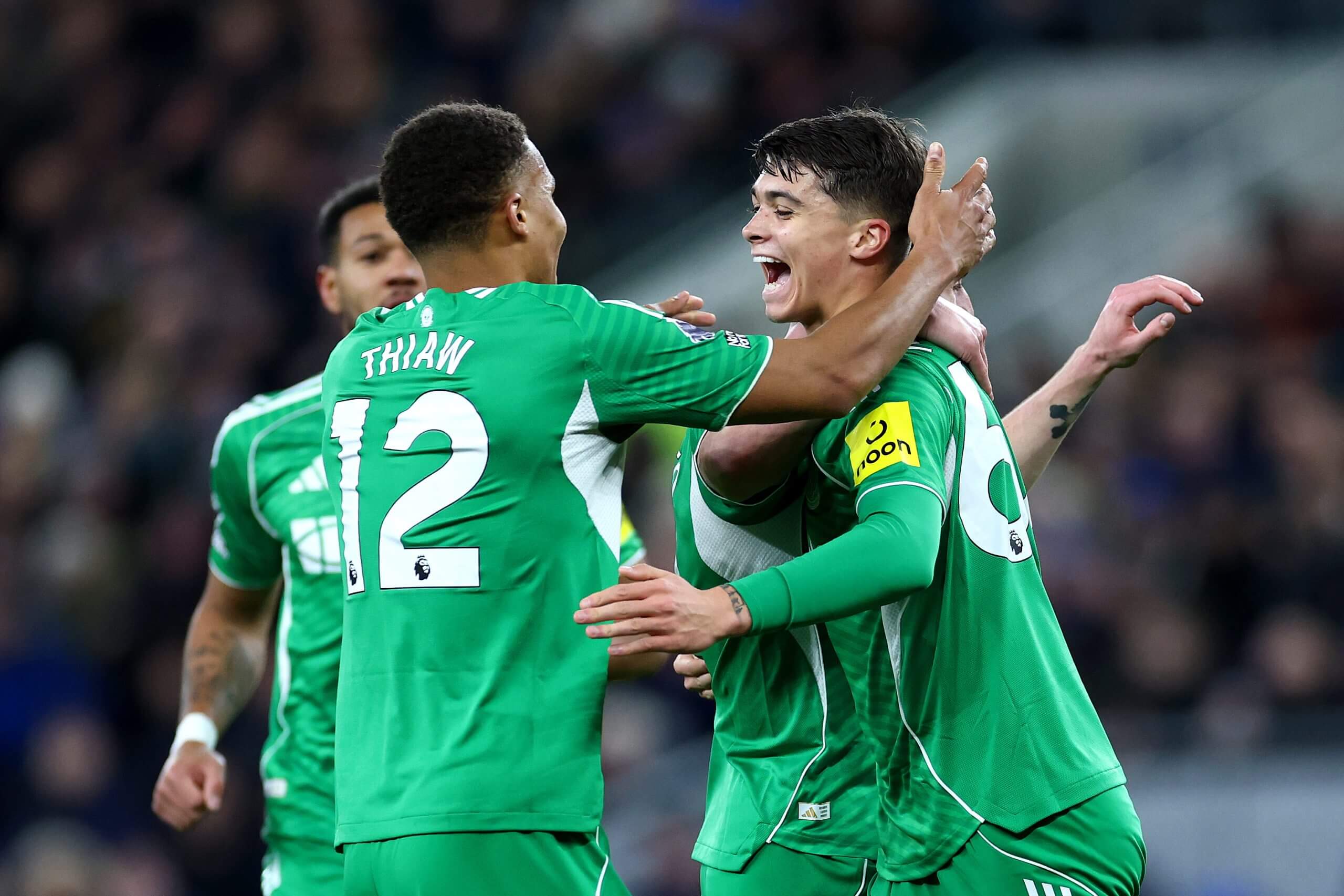 erleben sie den spannenden auswärtssieg von everton gegen newcastle mit einem knappen 3-2 ergebnis. alle highlights und spielanalyse hier.
