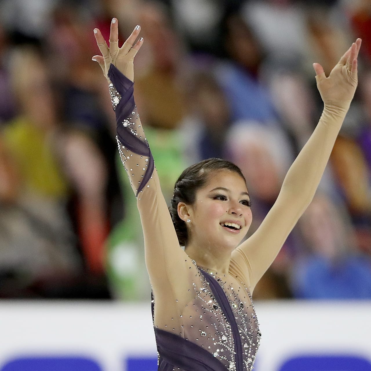 die olympische eiskunstlauf-sensation alysa liu bittet um privatsphäre, um sich auf ihre karriere und persönliche entwicklung konzentrieren zu können.