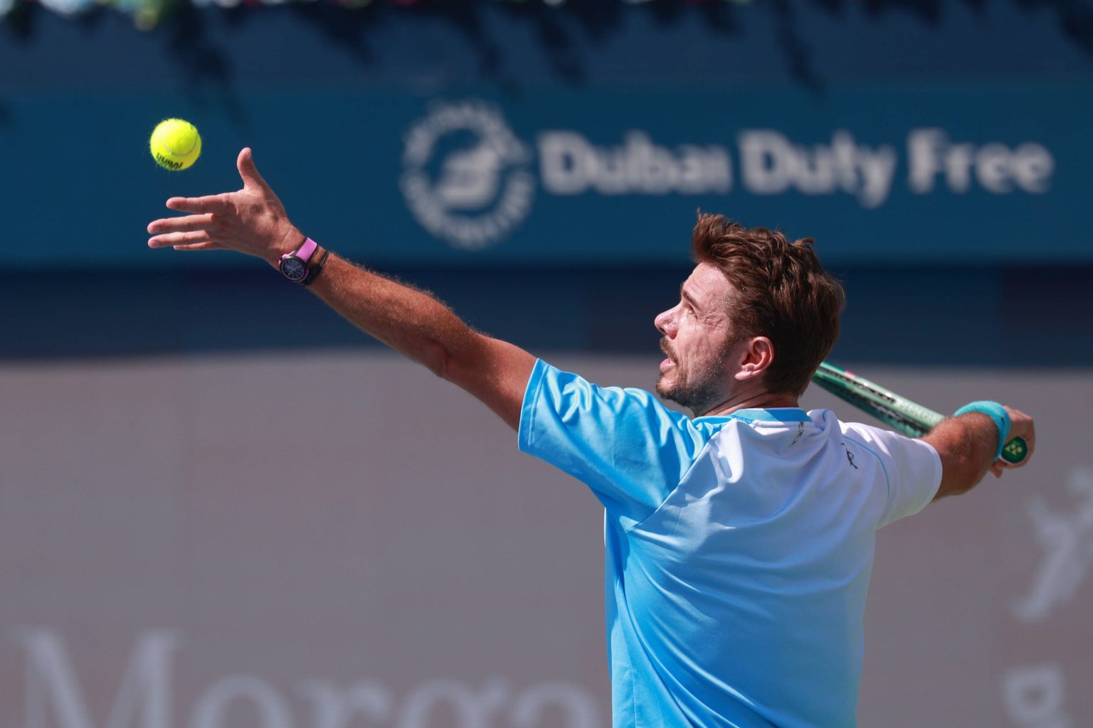 tennisstar nr. 10 gibt kommentare zu den iran-angriffen über dubai ab und teilt seine meinungen und einschätzungen zur aktuellen situation.