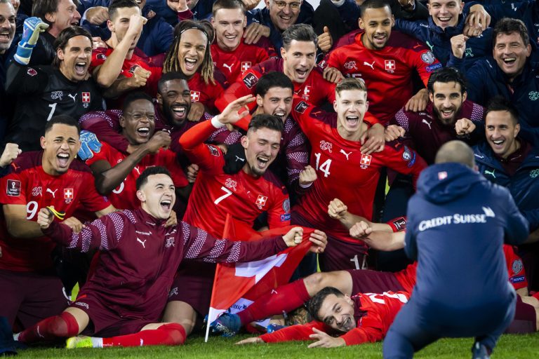 detaillierte wm-analyse des spiels katar gegen schweiz mit spielverlauf, taktiken und spielereinschätzungen.